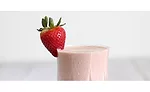 HydrosolGmbHand_StrawberryMilk.jpg