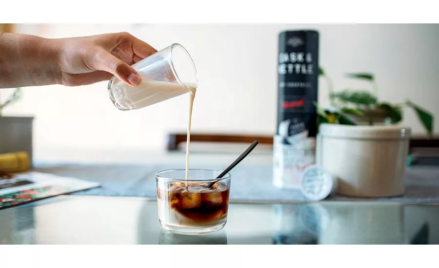 Cask_Kettle_CoffeePour.jpg