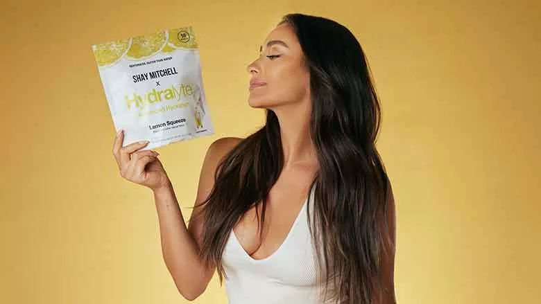ShayMitchell_Hydration_780.jpg