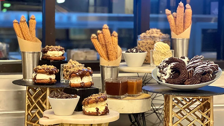 ChurroDessertBar_780.jpg