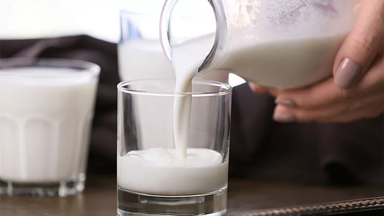 IDDBA_MilkPour_Wright_780.jpg