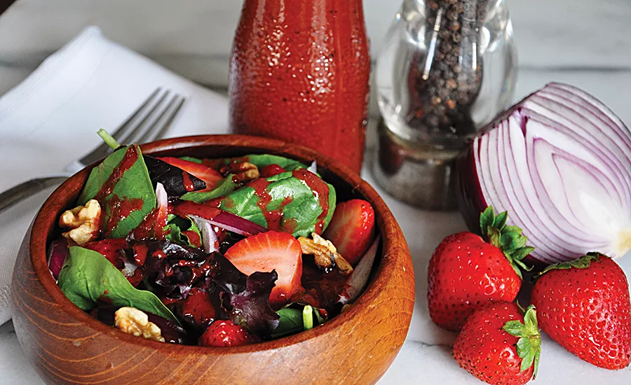 Fresh strawberry and spinach salad