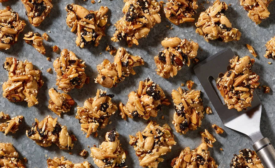 Togarashi Nori Almond Crunch Clusters