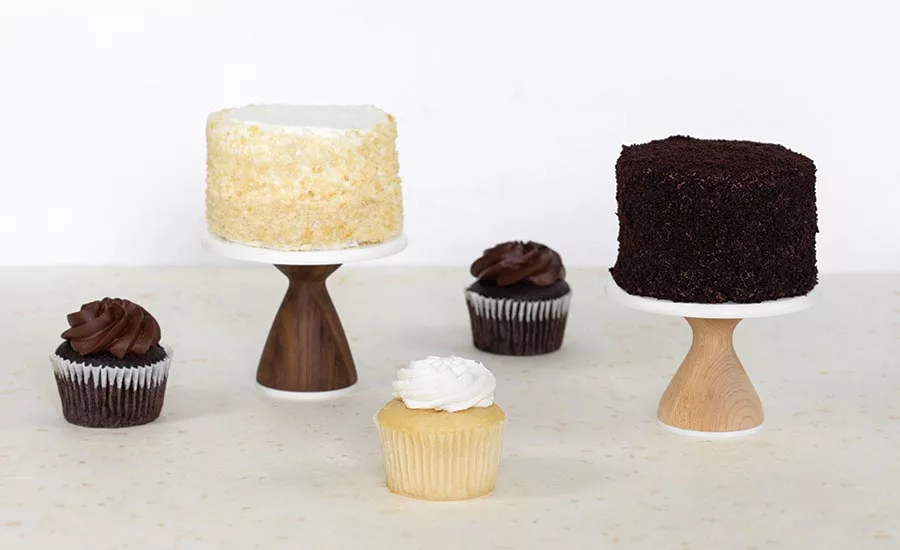 Vegan Chocolate and Vanilla Cakes and Cupcakes