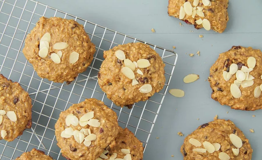 Almond Oatmeal Cookies