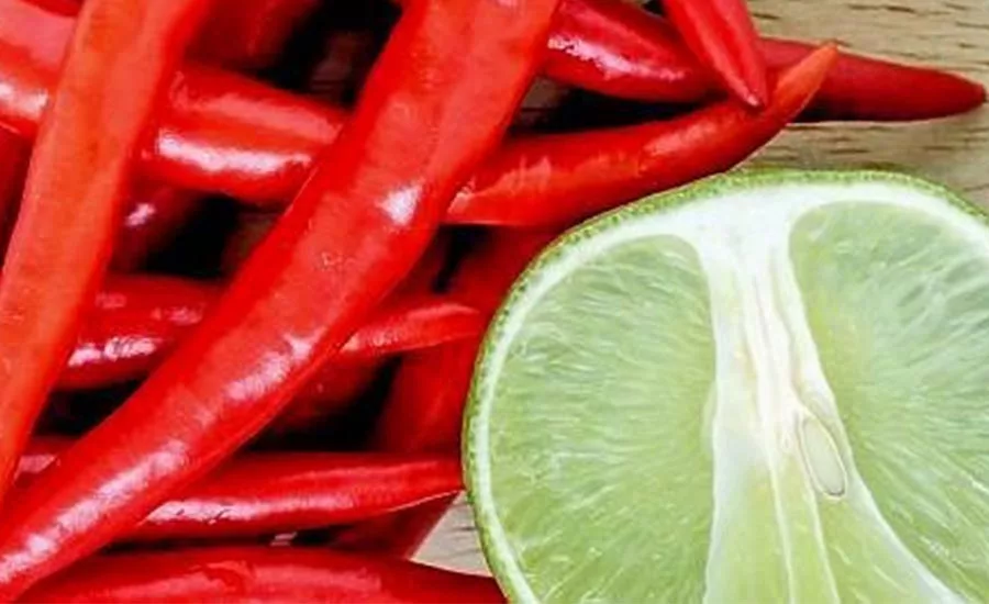 ComaxSriracha_1_900