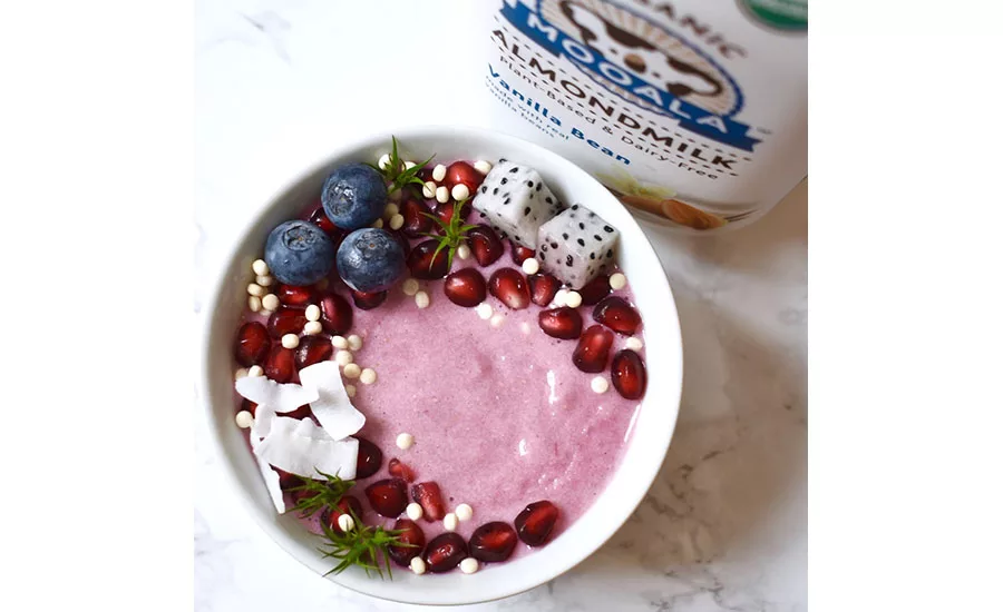 Mooala-Brands-Inc._Strawberry-Pomegranate-Smoothie-Bowl
