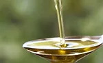 Terviva_PouringOil_900